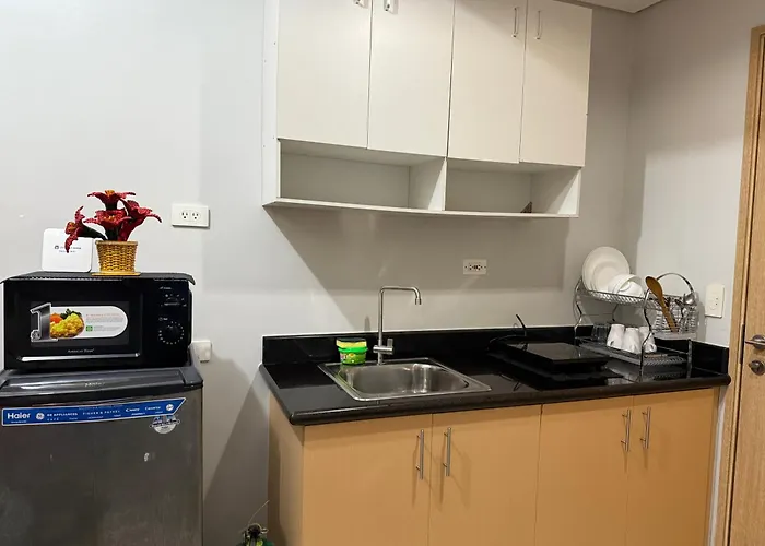 Apartment Fern At The Grass Tower 5 North Ave Qc *